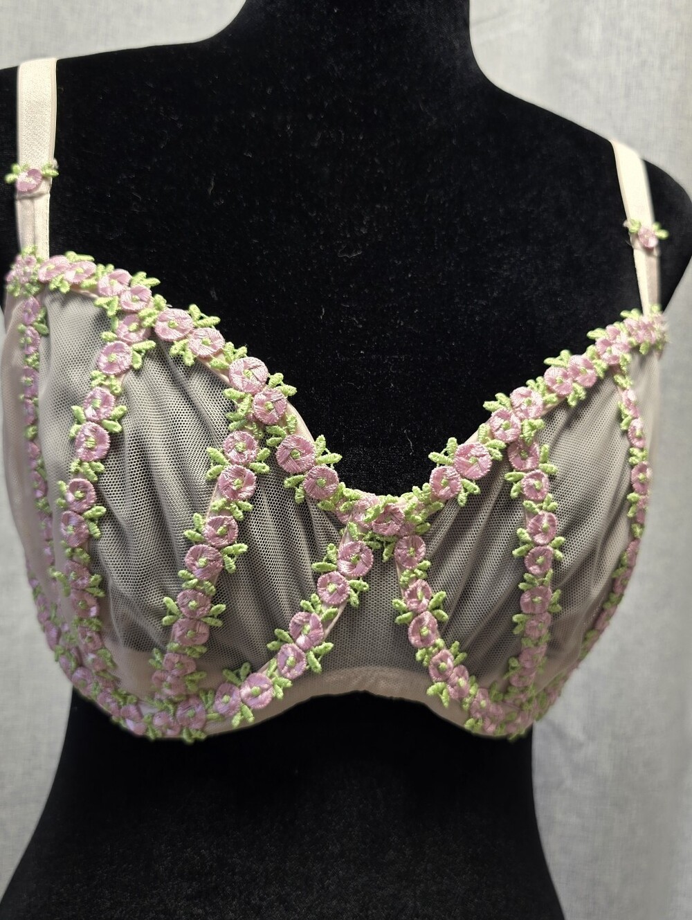 Victoria's Secret Dream Angels Rosebud Pink Structure Unlined Balcony Bra 36DD - Picture 3 of 9